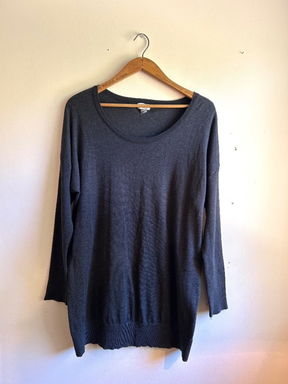 Grey knit old navy XXL scoop neck sweater